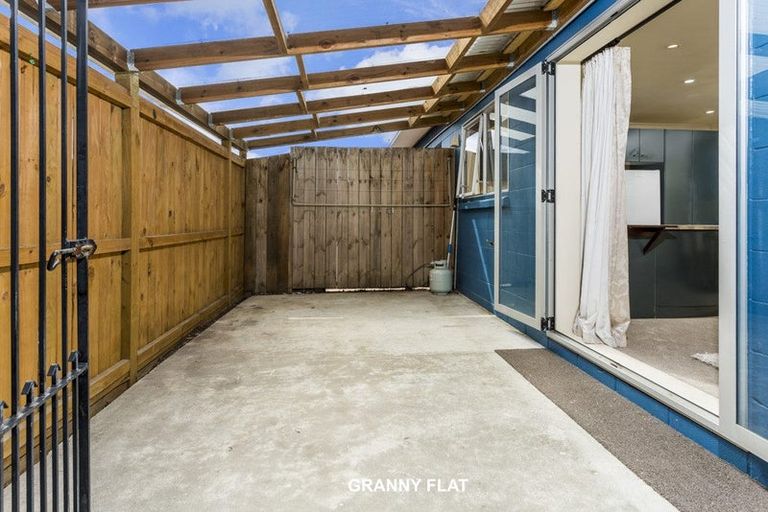 Photo of property in 39 Valley View Road, Glenfield, Auckland, 0629