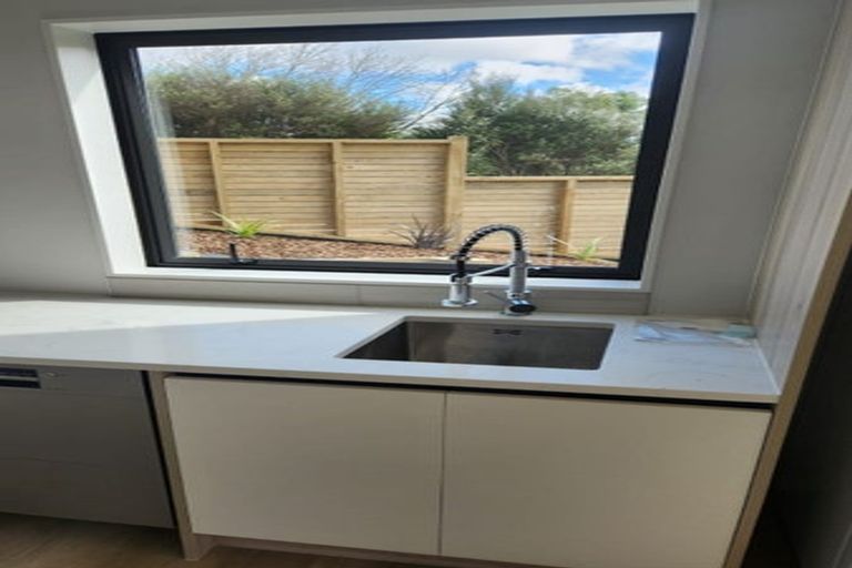 Photo of property in 38 Cirrus Way, Ranui, Auckland, 0612