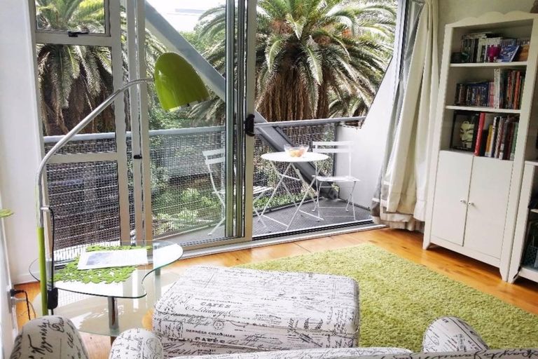 Photo of property in Scotia Tower Apartments, 2f/8 Scotia Place, Auckland Central, Auckland, 1010