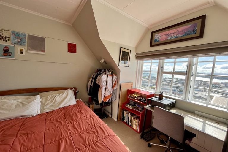 Photo of property in 50 Rodrigo Road, Kilbirnie, Wellington, 6022