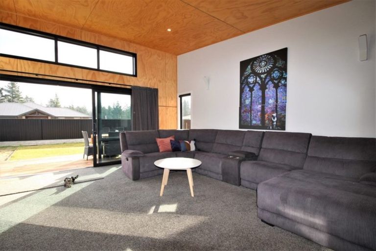 Photo of property in 74 Larch Crescent, Alexandra, 9320