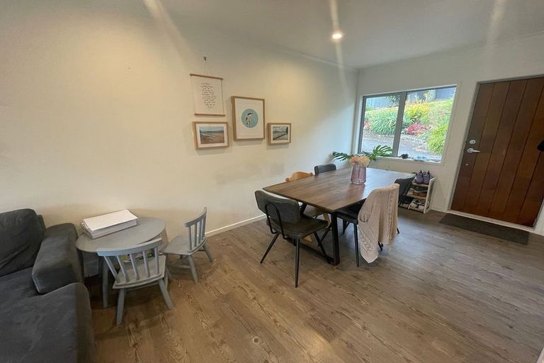 Photo of property in 1/10 Bryers Place, Bayview, Auckland, 0629