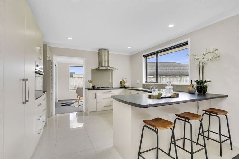 Photo of property in 12 Satchmo Place, Rototuna North, Hamilton, 3210