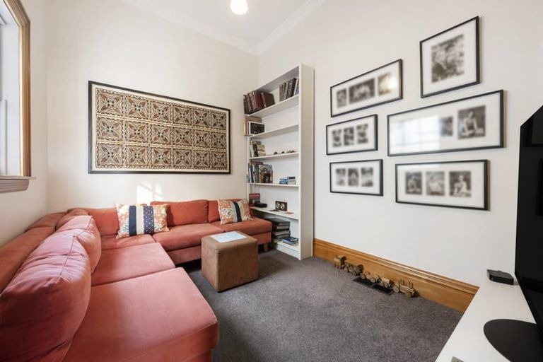 Photo of property in 71 Austin Street, Mount Victoria, Wellington, 6011