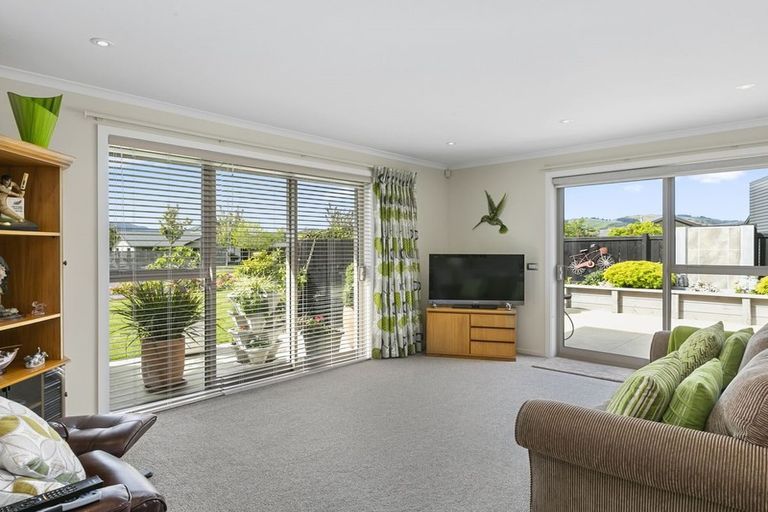 Photo of property in 48 Hagart-alexander Drive, Mosgiel, 9024