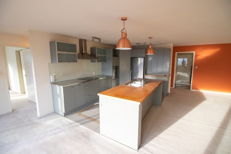 Photo of property in Elizabeth Street Chapel, 5/6 Elizabeth Street, Mount Victoria, Wellington, 6011