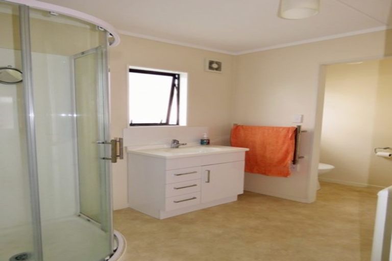 Photo of property in 31 Balmoral Street, Levin, 5510