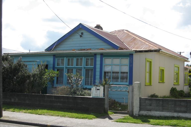 Photo of property in 7 Seafront Road, Castlecliff, Whanganui, 4501