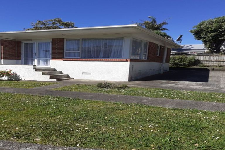 Photo of property in 15 Freshney Place, Hillpark, Auckland, 2102