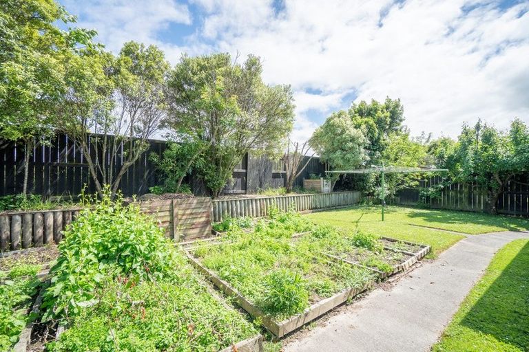 Photo of property in 120 John F Kennedy Drive, Milson, Palmerston North, 4414