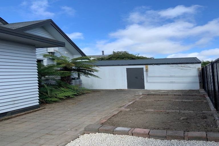 Photo of property in 16 Murdoch Street, Bryndwr, Christchurch, 8053