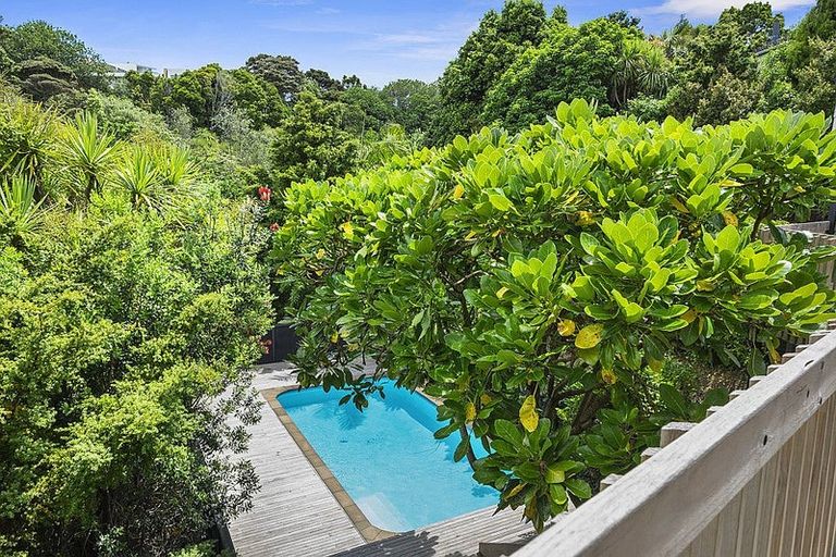 Photo of property in 22b Mariposa Crescent, Birkenhead, Auckland, 0626