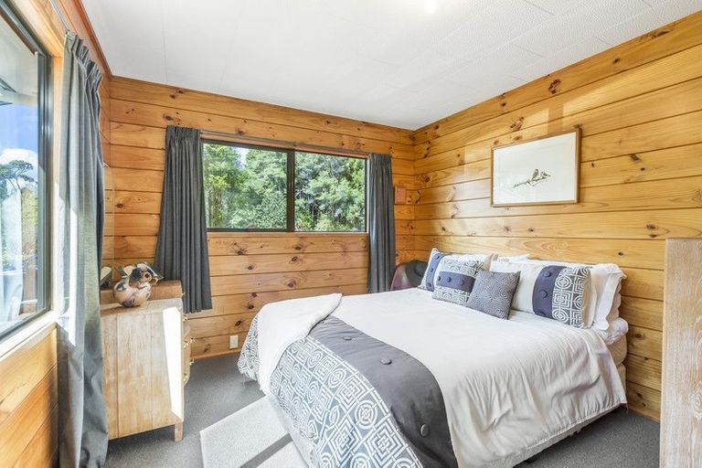 Photo of property in 1074 Peak Road, Helensville, 0875