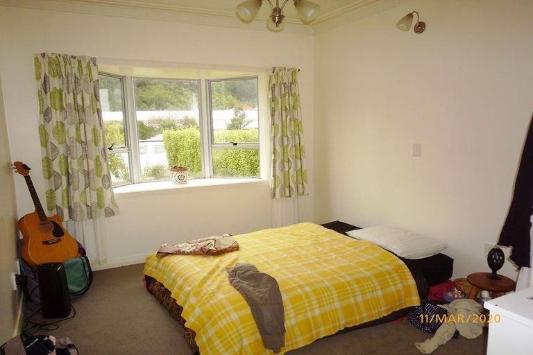 Photo of property in 232 Kaikorai Valley Road, Bradford, Dunedin, 9011