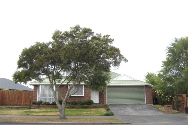 Photo of property in 1/32 Anglesea Avenue, Parklands, Christchurch, 8083