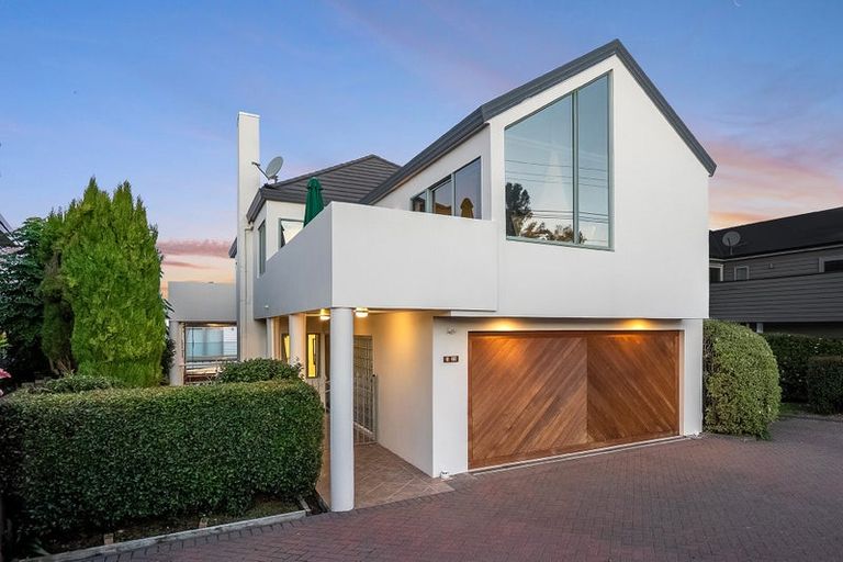 Photo of property in 1/20 Tui Glen Road, Birkenhead, Auckland, 0626