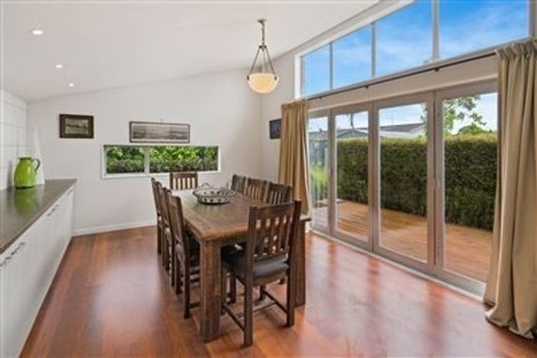 Photo of property in 173a Springfield Road, St Albans, Christchurch, 8014