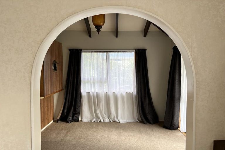 Photo of property in 22 Hicks Crescent, Waikanae Beach, Waikanae, 5036