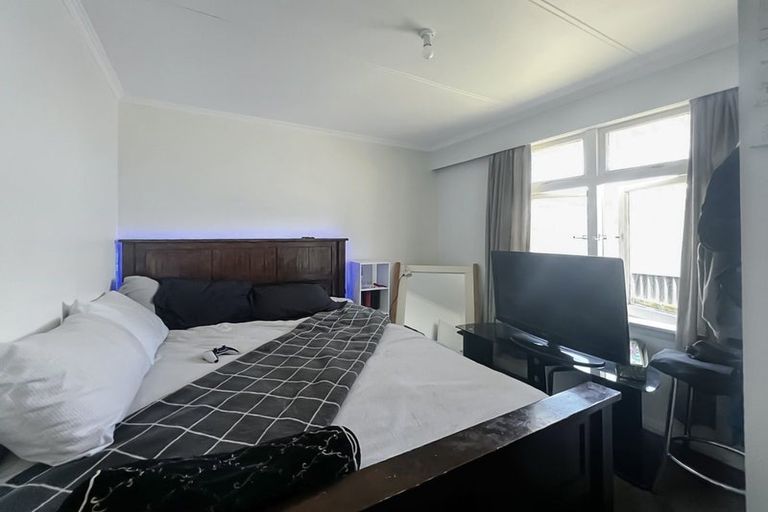 Photo of property in 16 Glasgow Street, Takaro, Palmerston North, 4412