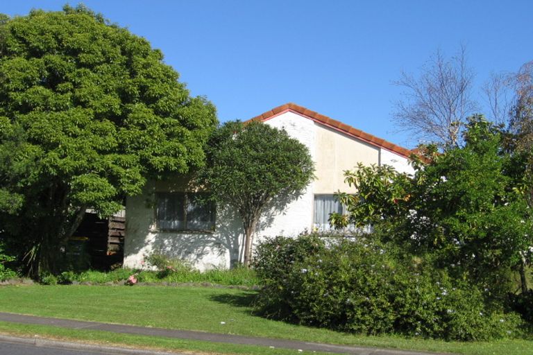 Photo of property in 2/16 Diorella Drive, Clover Park, Auckland, 2019