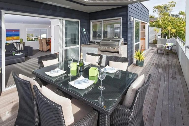 Photo of property in 12 Haseler Crescent, Howick, Auckland, 2014