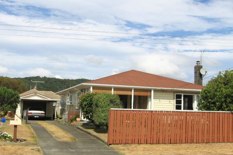Photo of property in 9 Courtenay Road, Heretaunga, Upper Hutt, 5018