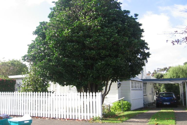 Photo of property in 82 Wai-iti Crescent, Woburn, Lower Hutt, 5010