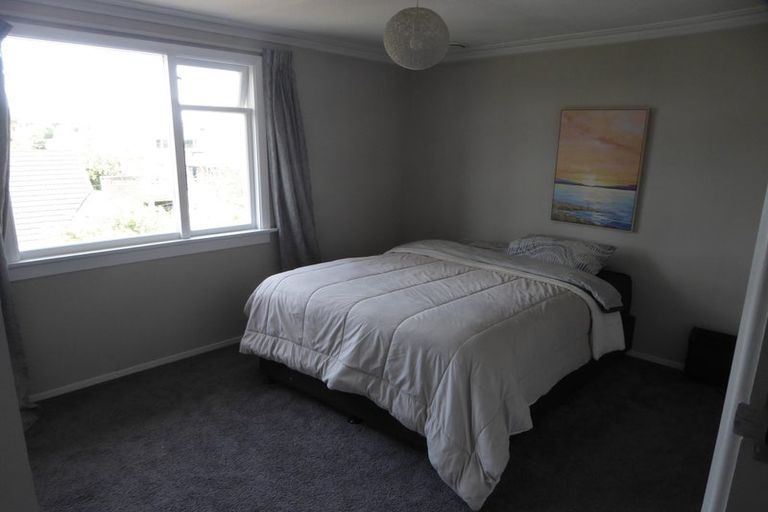 Photo of property in 104 Easther Crescent, Kew, Dunedin, 9012
