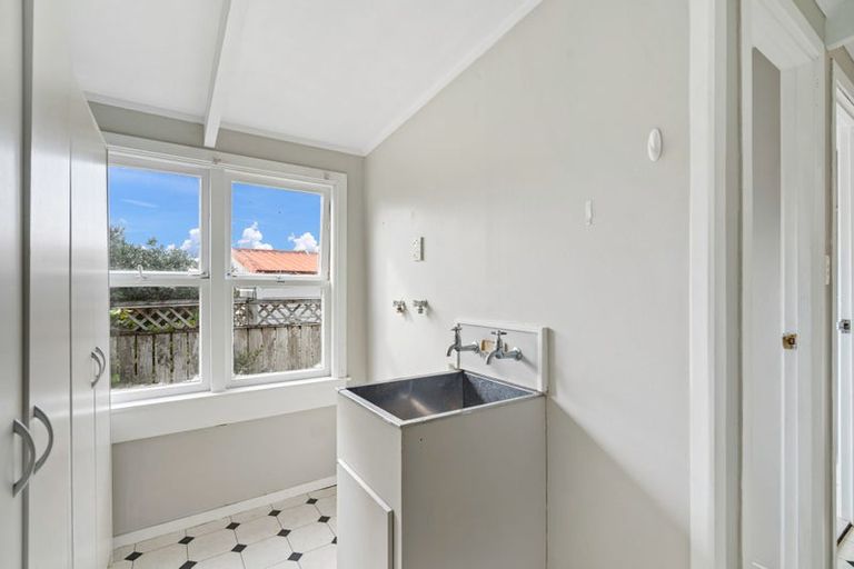 Photo of property in 8 Kopipi Crescent, Ngunguru, Whangarei, 0173