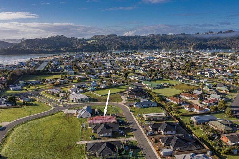 Photo of property in 6 Palm Drive, Whitianga, 3510