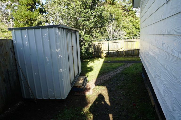 Photo of property in 2/28 De Quincey Terrace, Highland Park, Auckland, 2010