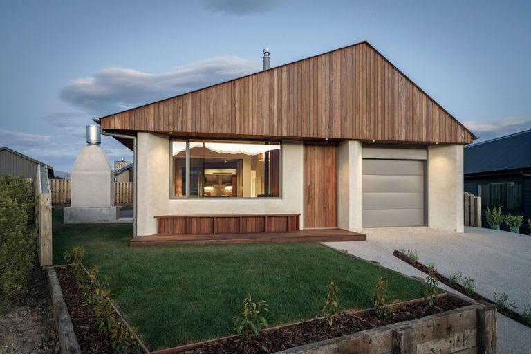 Photo of property in 8 Hawkdun Place, Bridge Hill, Alexandra, 9320