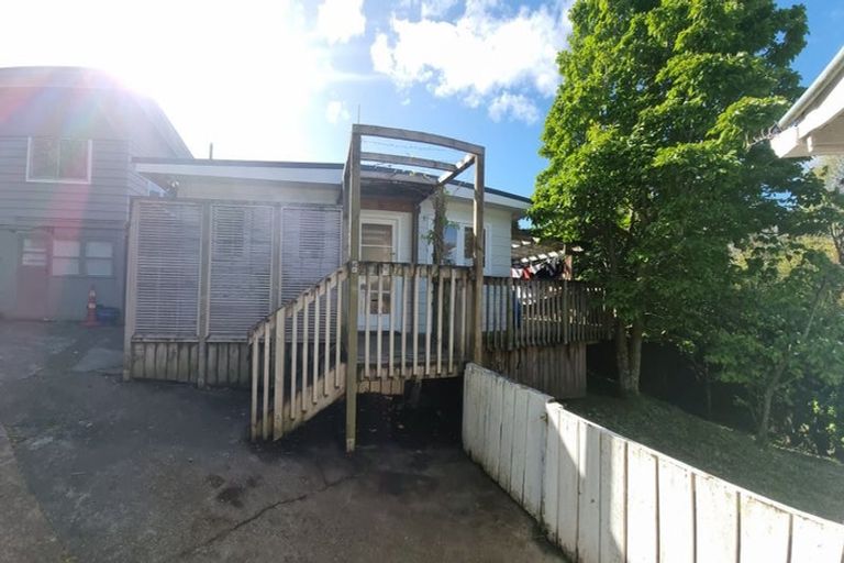 Photo of property in 2/8 Greenhill Crescent, Pakuranga, Auckland, 2010