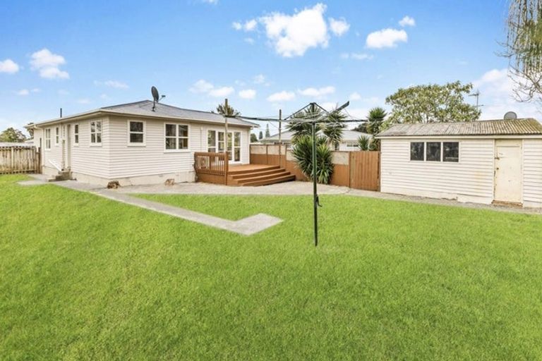 Photo of property in 25 Romney Place, Manurewa, Auckland, 2102