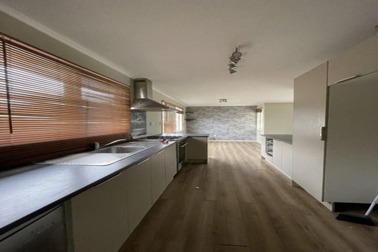 Photo of property in 40 Momona Street, Wainuiomata, Lower Hutt, 5014