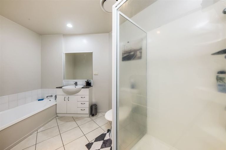 Photo of property in 10/18 Alicante Avenue, Hillpark, Auckland, 2102