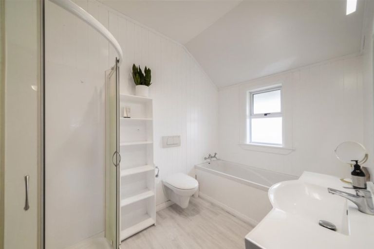 Photo of property in 155 Saint Aubyn Street, New Plymouth, 4310