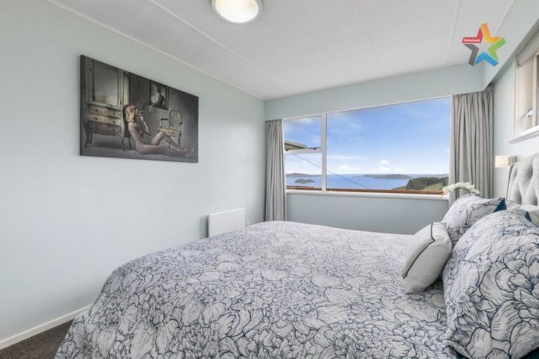 Photo of property in 52 Titiro Moana Road, Korokoro, Lower Hutt, 5012