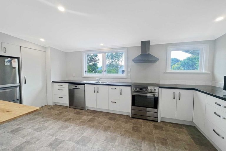 Photo of property in 122 Linton Street, West End, Palmerston North, 4410