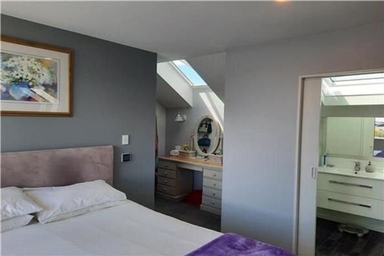 Photo of property in 38 Normans Road, Strowan, Christchurch, 8052