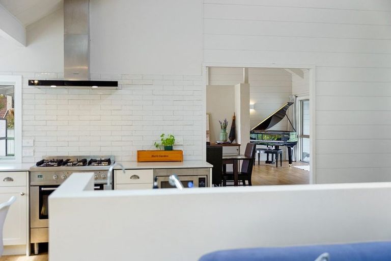 Photo of property in 175 Raumati Road, Raumati Beach, Paraparaumu, 5032