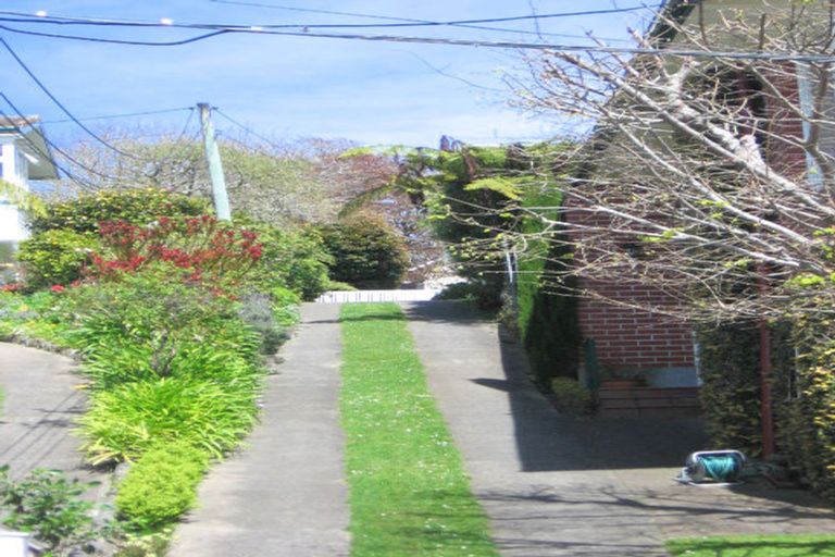 Photo of property in 35 Woodmancote Road, Khandallah, Wellington, 6035
