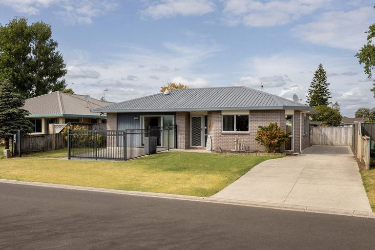 Photo of property in 10 Webb Place, Papamoa Beach, Papamoa, 3118