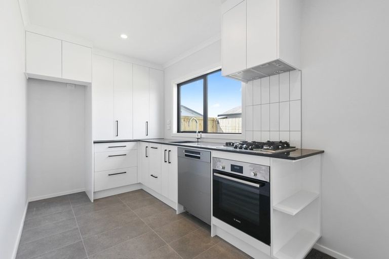 Photo of property in 2/1 Mckinley Place, Nawton, Hamilton, 3200