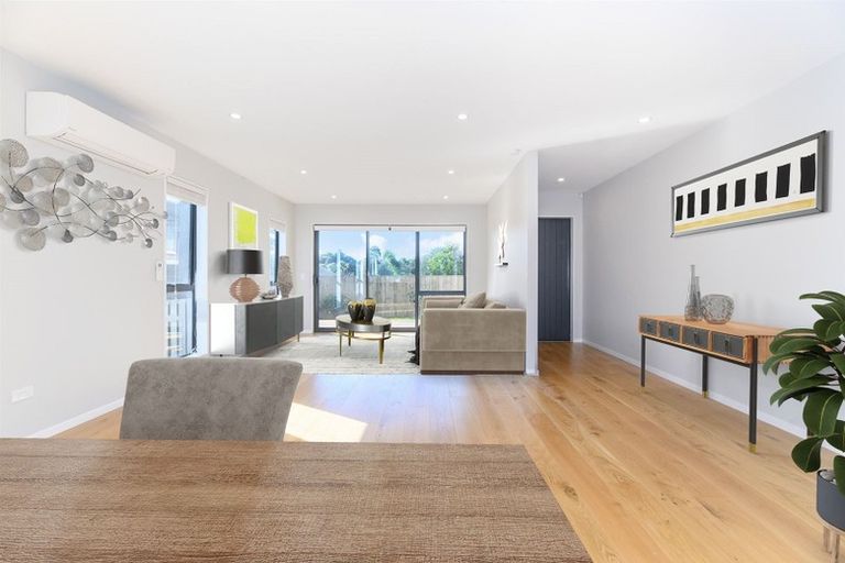 Photo of property in 8a Jeff Place, Howick, Auckland, 2014