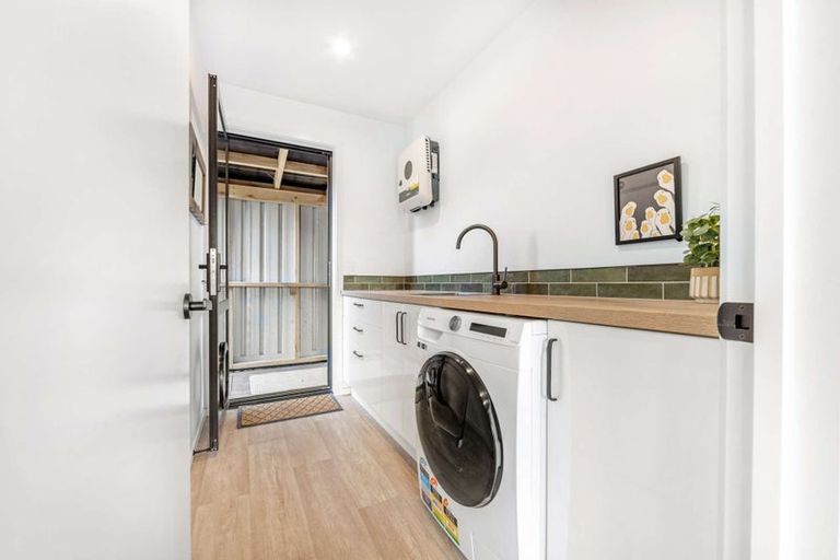 Photo of property in 5 Beach Crescent, Waikuku Beach, 7473