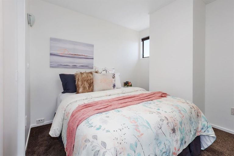 Photo of property in 16 Leeward Drive, Whitby, Porirua, 5024