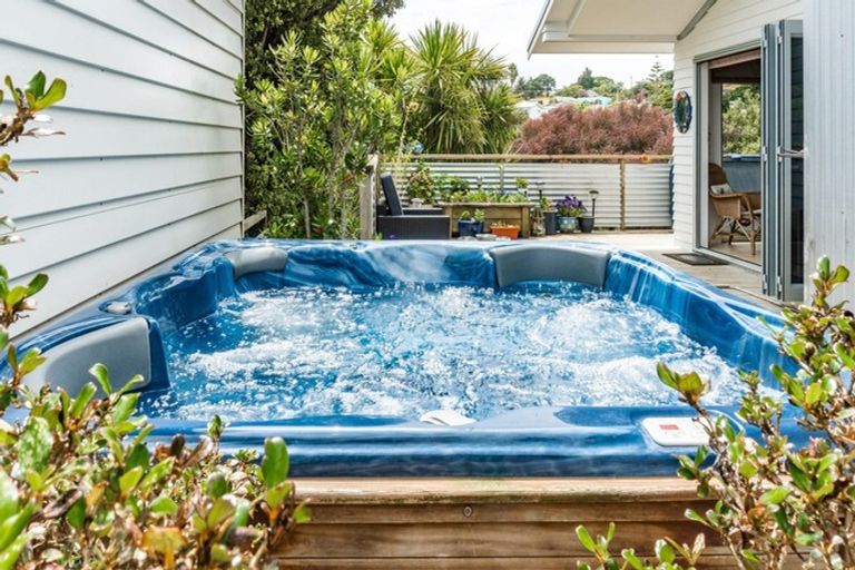 Photo of property in 15 Violet Street, Raglan, 3225