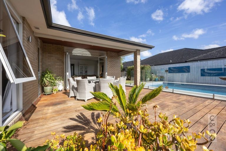 Photo of property in 23 Turpin Road, Riverhead, 0820