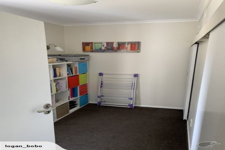 Photo of property in 19a Ranui Terrace, Tawa, Wellington, 5028